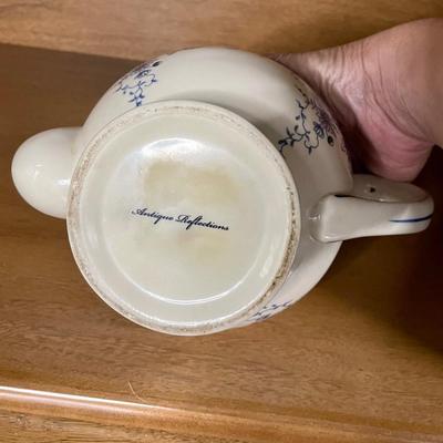 Antique reflection teapot