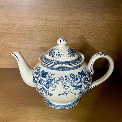 Antique reflection teapot