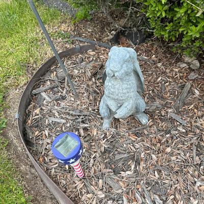 Outdoor Rabbit Statue