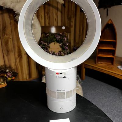 Dyson Table Fan with Remote AM06 Air Multiplier 30cm 12" White 100VAC
