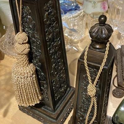 Lot of Four Assorted Decorative items