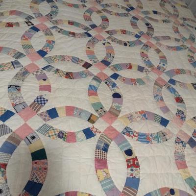 Hand Made Quilt- Double Wedding Ring Design- Measures Approx 70b1/2" x 82"