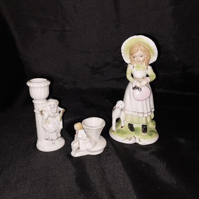 SMALL PORCELIAN COLLECTABLES