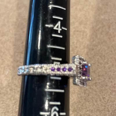 Sparkling purple stone ring
