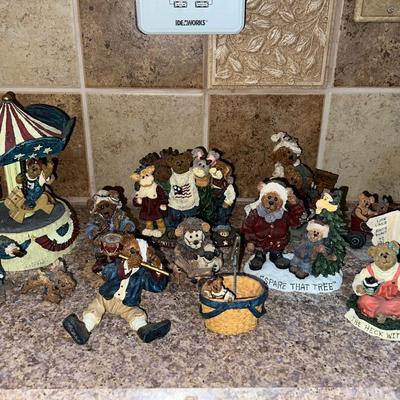 Boyds Bears Collectible Figurines
