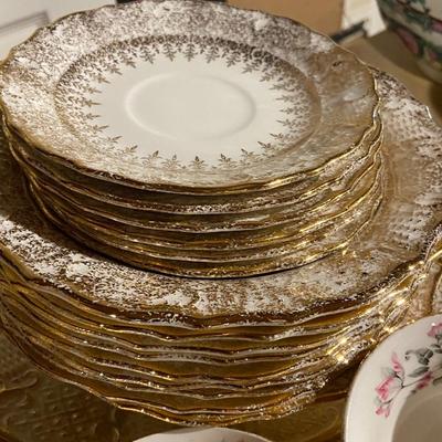 Set of Canonburg China (Service Set for Eight)