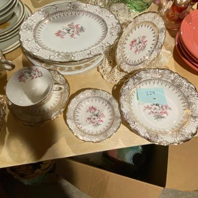 Set of Canonburg China (Service Set for Eight)