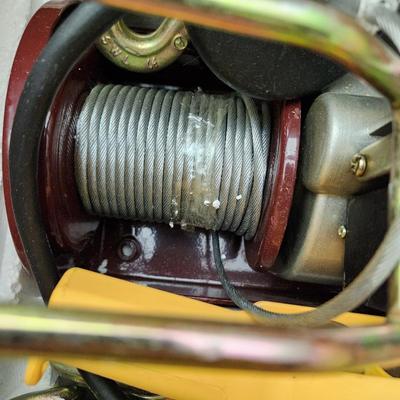 Northern Industrial Electrical 1500 Lbs Hoist
