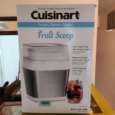 Cuisinart Frozen Dessert Ice Cream Maker Fruit Scoop New in Box