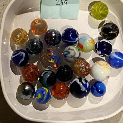 Lot of 24 Assorted Vintage Large/Shooter Glass Marbles