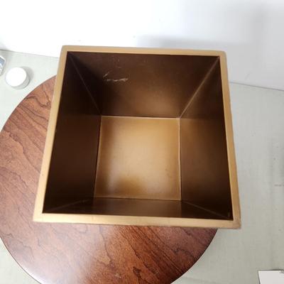 Jay Strongwater Swarovski Jewels Green & Brown Tissue Box