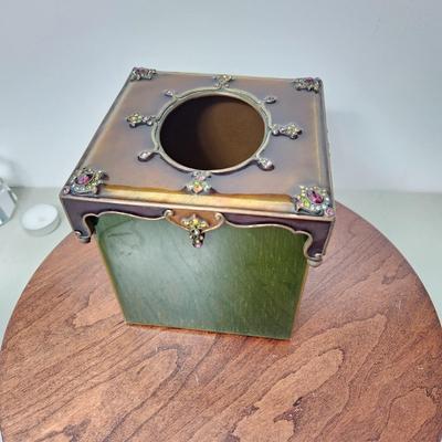 Jay Strongwater Swarovski Jewels Green & Brown Tissue Box