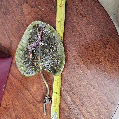 Jay Strongwater Enameled Lily Paperweight Salamander Frog