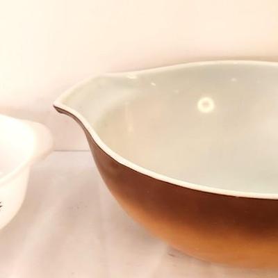 Lot #33 Vintage Pyrex Mixing Bowl & Smaller Fire King Bowl