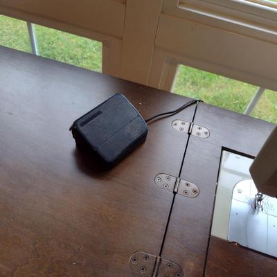 Sears Kenmore Sewing Machine Model 5186 in Wooden Cabinet