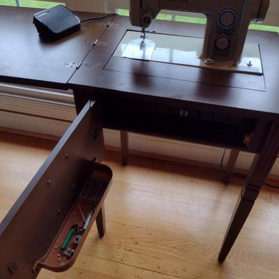 Sears Kenmore Sewing Machine Model 5186 in Wooden Cabinet