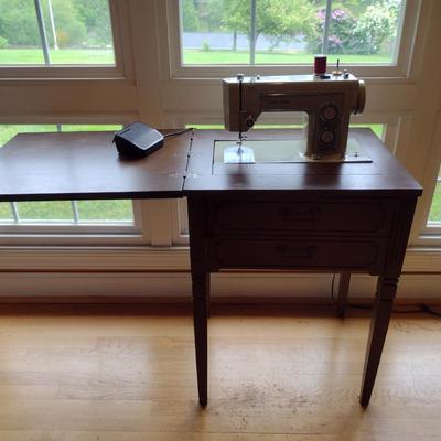Sears Kenmore Sewing Machine Model 5186 in Wooden Cabinet