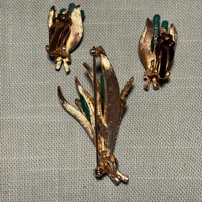 Gold with Jade Colored Stones, incl 10K & 14K (K-BB)