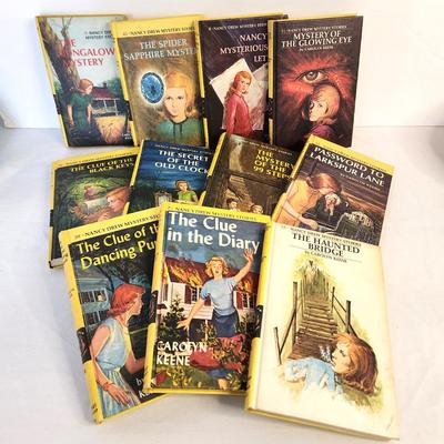 Lot #39 Lot of 11 1960's hardcover Nancy Drew Books