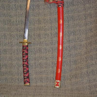 Red Dragon Japanese Style Samurai Sword & Matching Sheath 40.5”