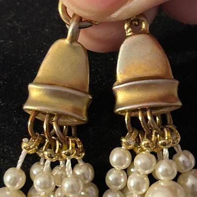 Pearls with Clip Earrings and Pins (K-BB)