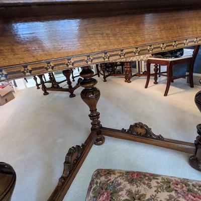Stunning Vintage Rockford (Il) Furniture Co. Dining Table and 6 Chairs
