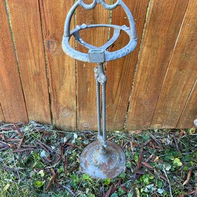 Trio of Outdoor Decor Lot
