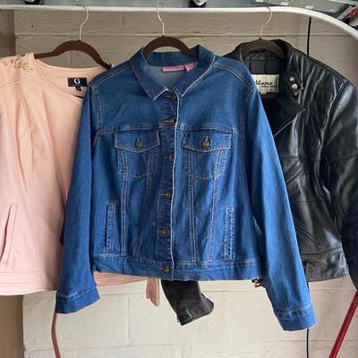 SNEAK PEEK LISTING, READ DESCRIPTION: Women's Clothing, Sizes L, XL, and 1X