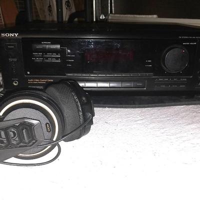 SONY FM STEREO FM/AM STEREO RECEIVER AND HEADPHONES