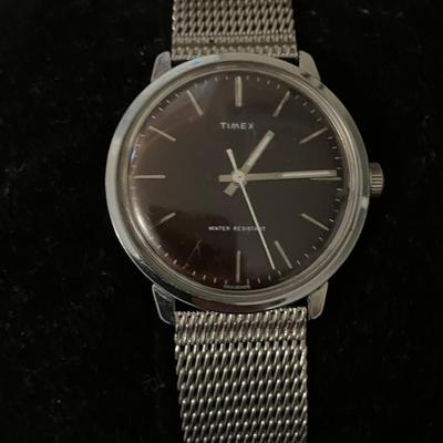 Timex vintage mens mechanical wind 36mm stainless steel /burgundy dial