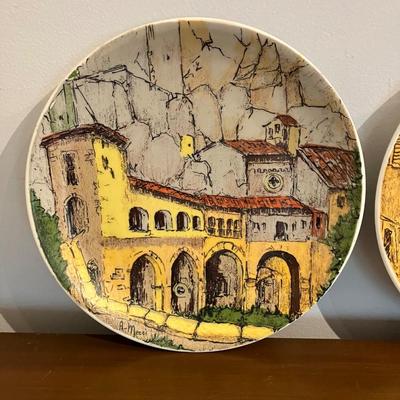 Pair of Eschenbach Bavaria Roswitha Collector Plates 9”