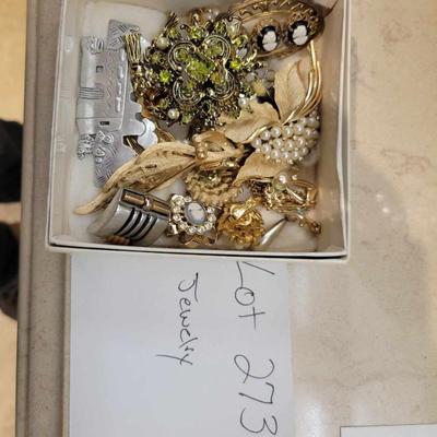 Costume jewelry lot