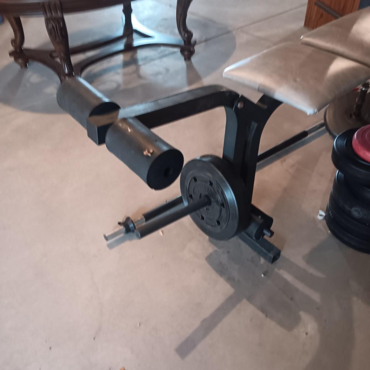 WEIDER 140 WEIGHT BENCH COMBO COMPLETE WITH WEIGHTS EstateSales