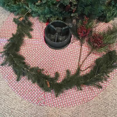 Artificial Wreaths, Garlands, Trees & More (BD-RG)