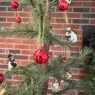 Artificial Wreaths, Garlands, Trees & More (BD-RG)