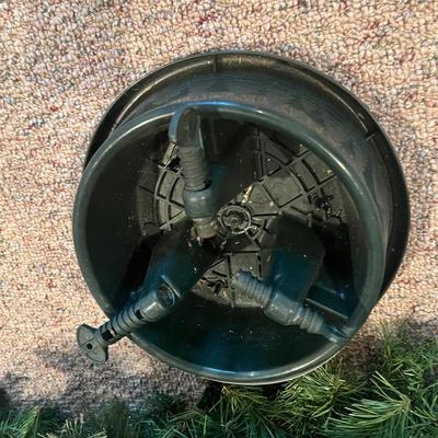 Artificial Wreaths, Garlands, Trees & More (BD-RG)