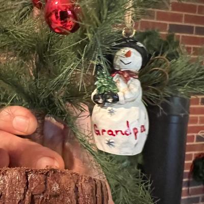 Artificial Wreaths, Garlands, Trees & More (BD-RG)