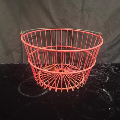 Wooden Strawberry Basket Carrier & Metal Egg Basket (BS-MG)
