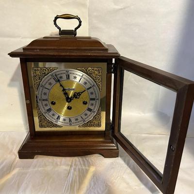 Howard Miller 613-182 Lynton 354-525 Chiming Mantle Clock Dated 1981
