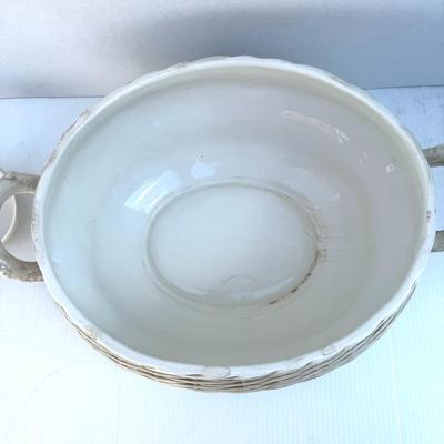 174 Duck Tureen w/ Matching Ladle