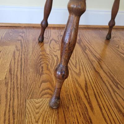 Wooden Two Tiered Parlor Table (SR-CE)