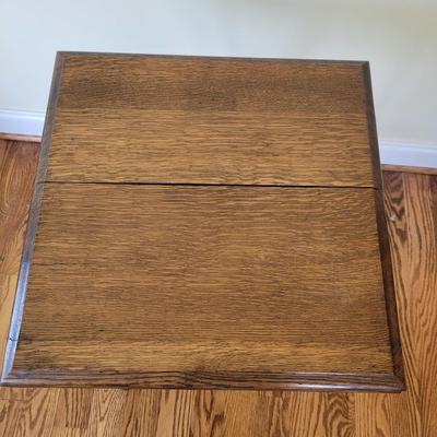 Wooden Two Tiered Parlor Table (SR-CE)