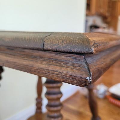 Wooden Two Tiered Parlor Table (SR-CE)