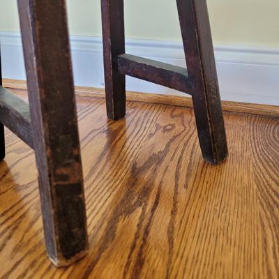 Antique Milking Stools (SR-CE)