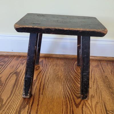 Antique Milking Stools (SR-CE)