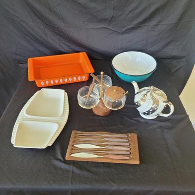 Ellgreave England Teapot and More MCM Kitchenware (K-CE)