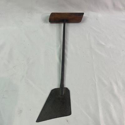 Iron Triangle Dinner Bell & More Collectible Farm Items (BS-MG)