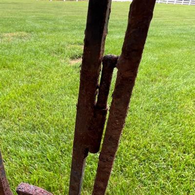 Wrought Iron Corner Shelf Unit & Trellis (OY-RG)