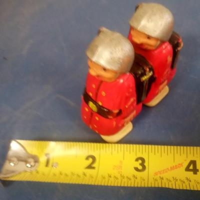 LOT 89 OLD HIP HOP TOY WALKERS