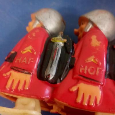 LOT 89 OLD HIP HOP TOY WALKERS